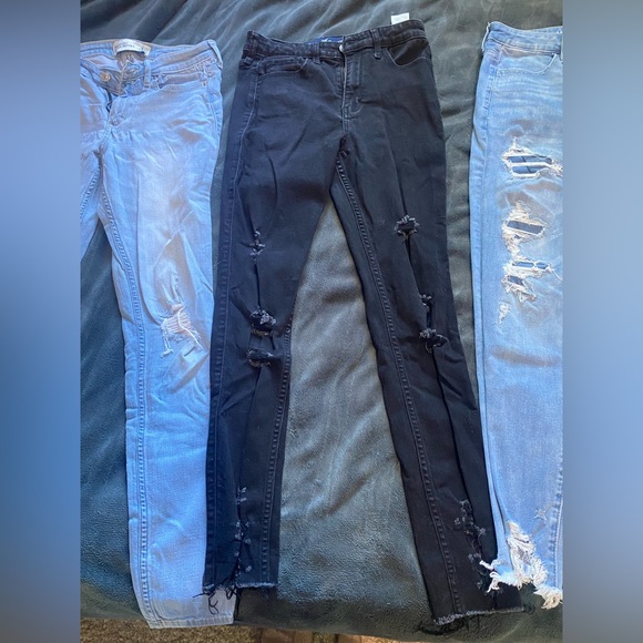 Abercrombie and fitch, hollister, and American eagle jeans - Picture 4 of 6